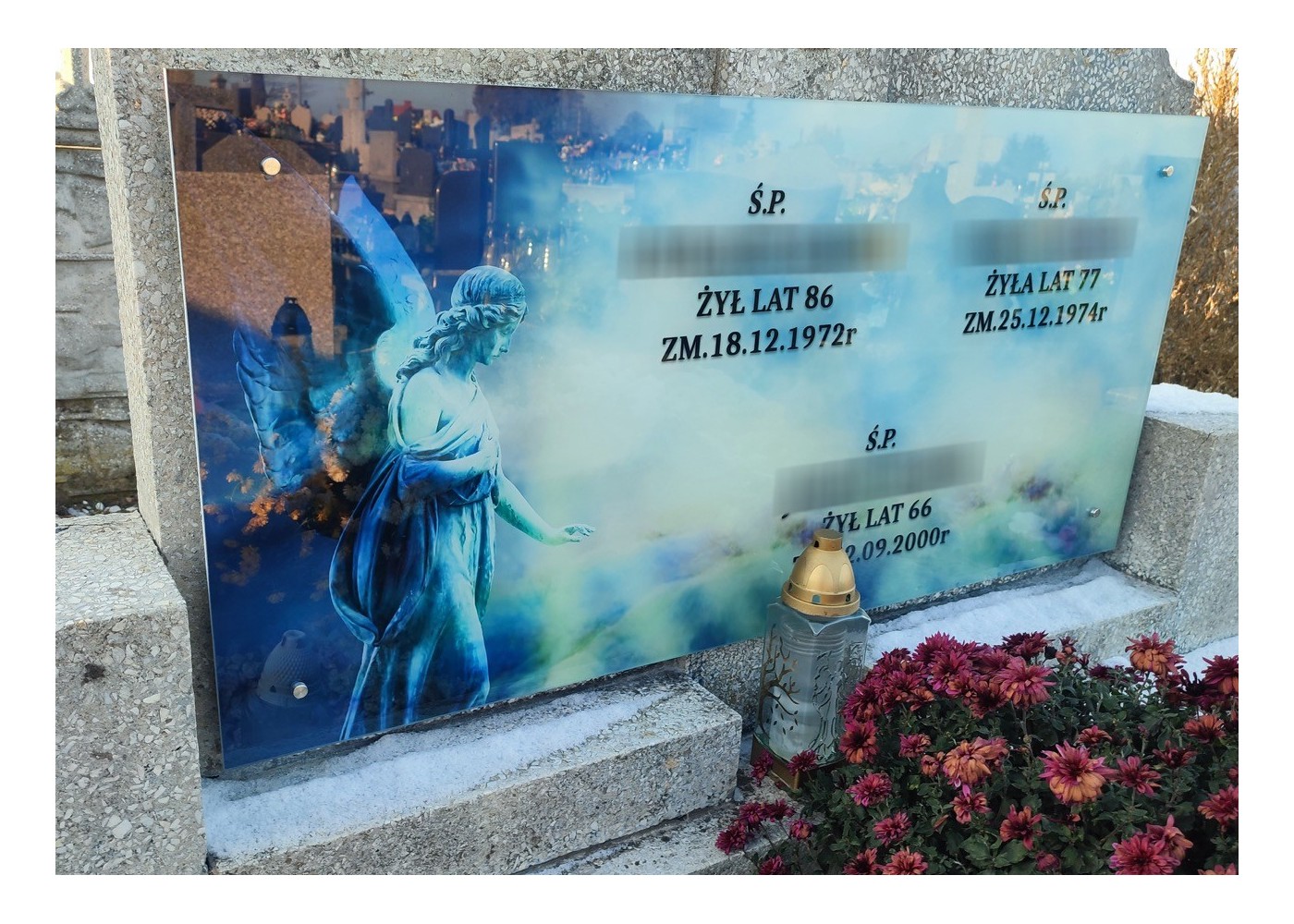 Szklane tablice nagrobkowe